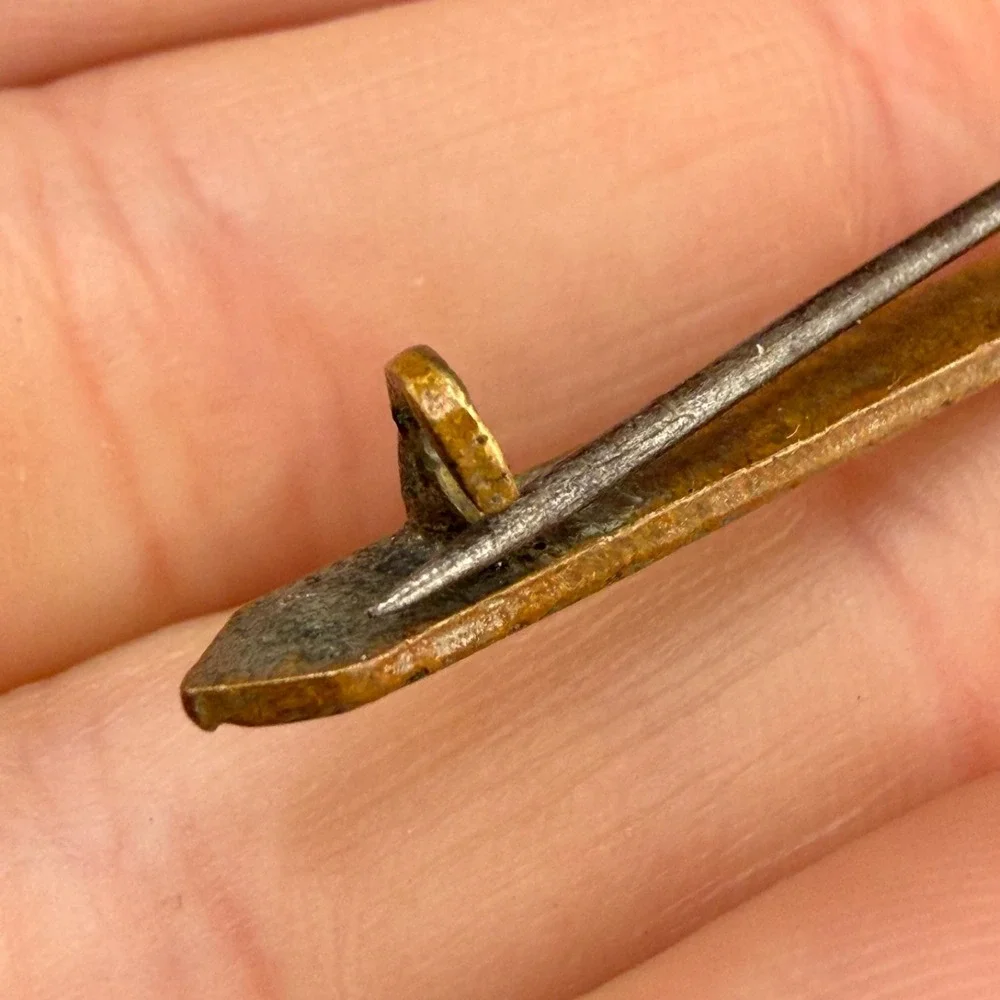 Vintage Bar Brooch Gold Tone Blue Enamel Art Deco Revival‎
